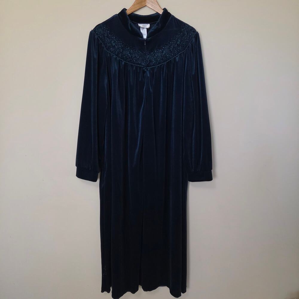 Vtg Amanda Stewart Leisurewear Robe XL Embroidered Granny Core Velvet Velour